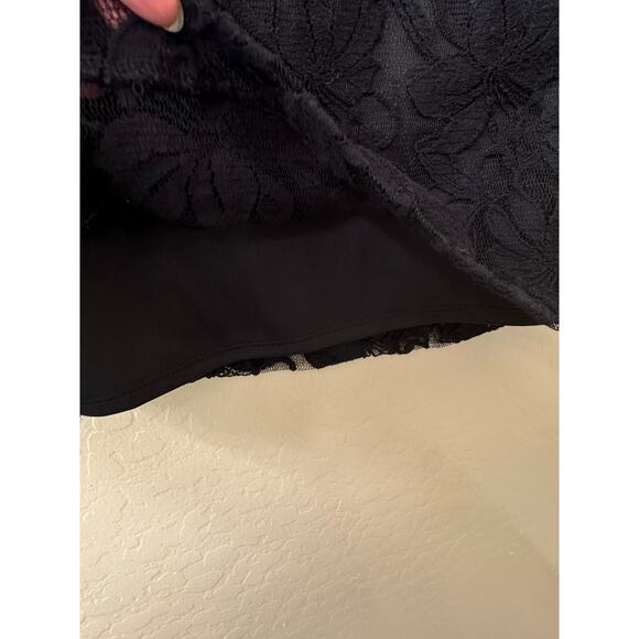 Sunny Leigh Black Lace Lined Pencil Skirt Side Zipper Closure Size 10 - Picture 4 of 8